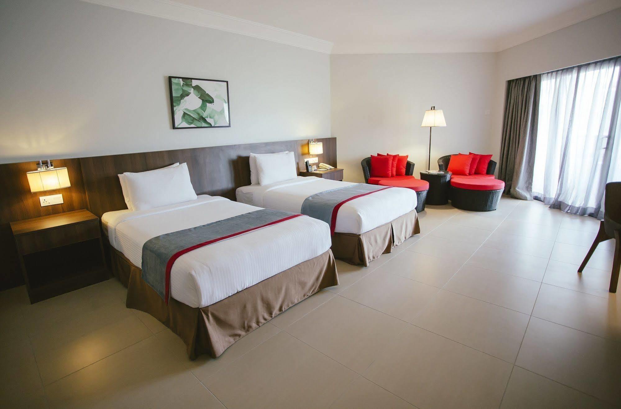 Sand & Sandals Desaru Beach Resort & Spa Exterior foto